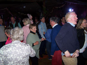 Dancing in the tentipi