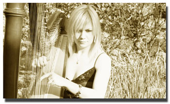 Tori Handsley wedding harpist